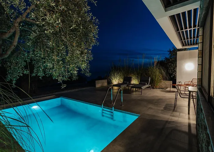 Olive Blue Thassos Luxury אסטריס